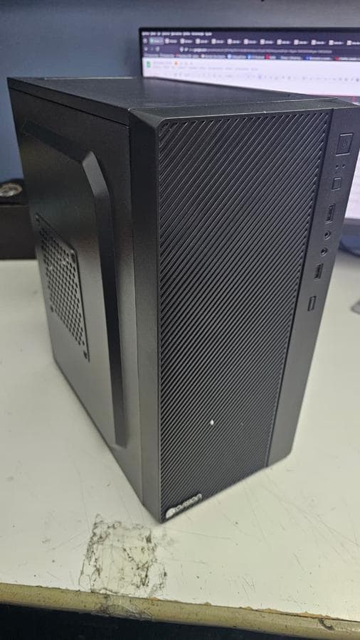 Gabinete Kit Ecovision s/Fuente EV-K70 y sin perifericos